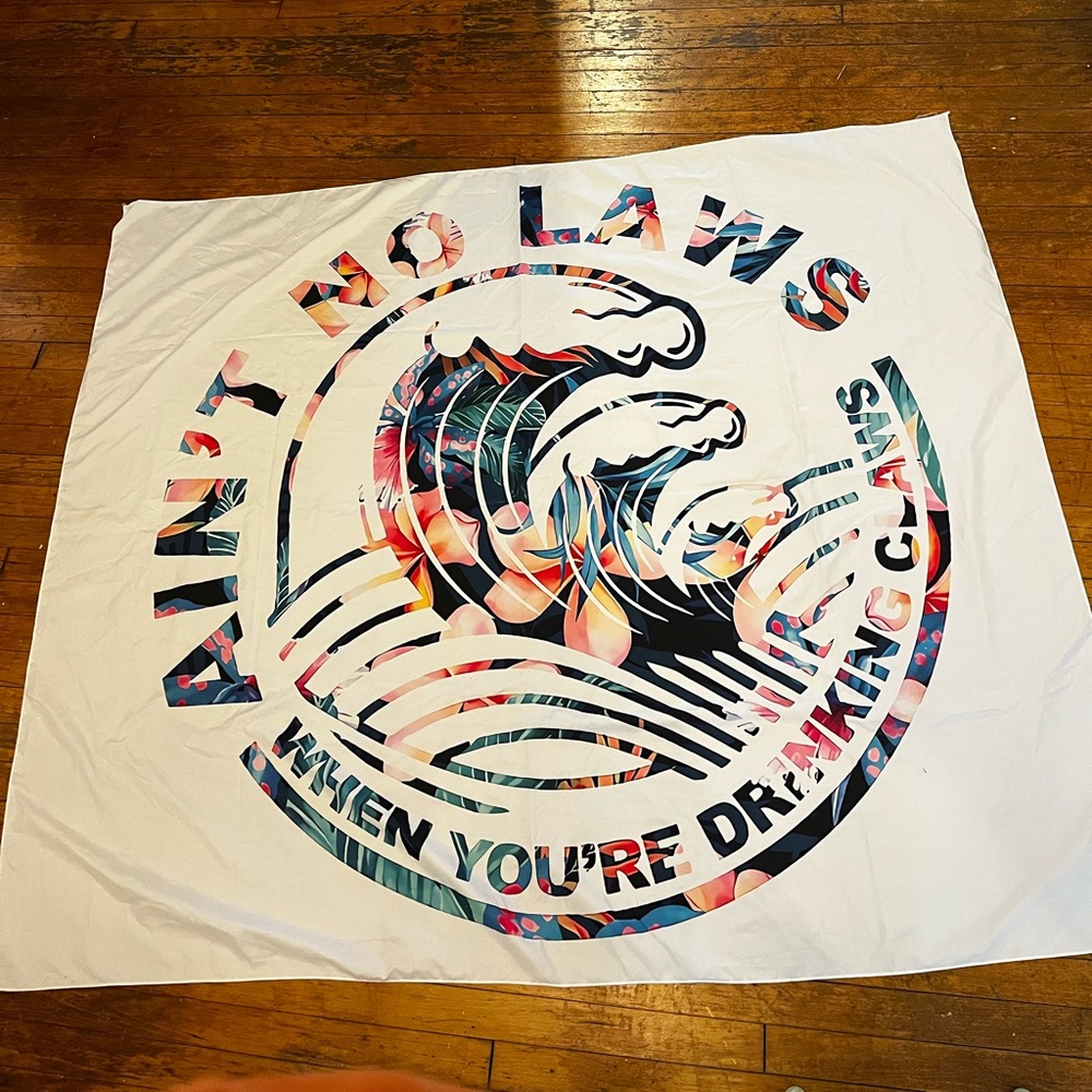 White claw tapestry